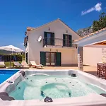 Villa Calma With Heated Pool,jacuzzi, Finnish Sauna And 4 Bedrooms Gata
