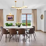 Calma With Heated Pool,jacuzzi, Finnish Sauna And 4 Bedrooms Villa *