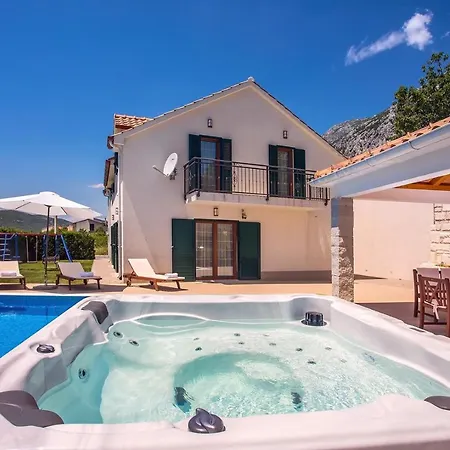 Villa Calma With Heated Pool,jacuzzi, Finnish Sauna And 4 Bedrooms Gata