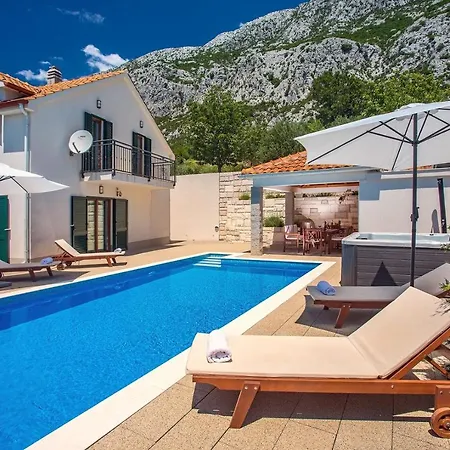 Calma With Heated Pool,jacuzzi, Finnish Sauna And 4 Bedrooms Villa *