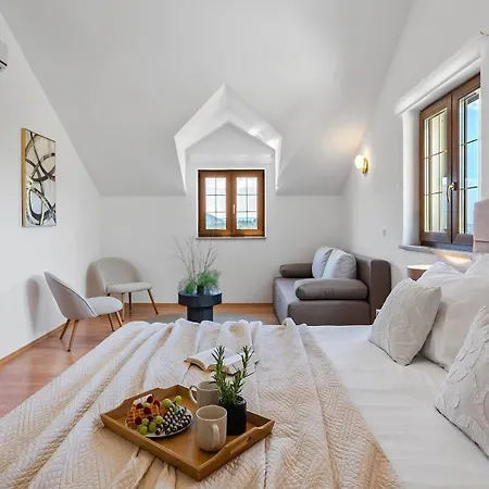 Villa Calma With Heated Pool,jacuzzi, Finnish Sauna And 4 Bedrooms *